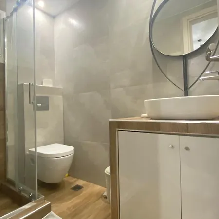 45sqm , Center , 20m Tsimiski Str , 65