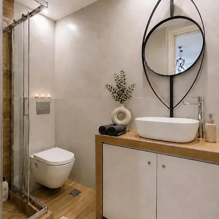 45sqm , Center , 20m Tsimiski Str , 65