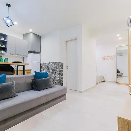 45sqm , Center , 20m Tsimiski Str , 65