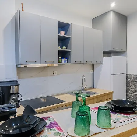 45sqm , Center , 20m Tsimiski Str , 65